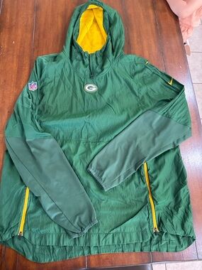 Green Bay Packers Nike NFL Hooded Pullover Men’s Quarter Zip Windbreaker